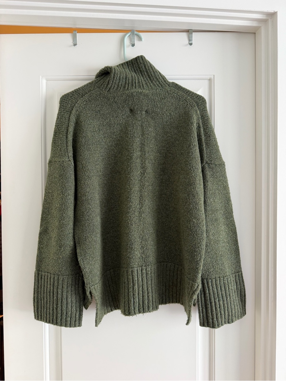 Abercrombie Olive Green Turtleneck Knit Sweater - Picture 2 of 3